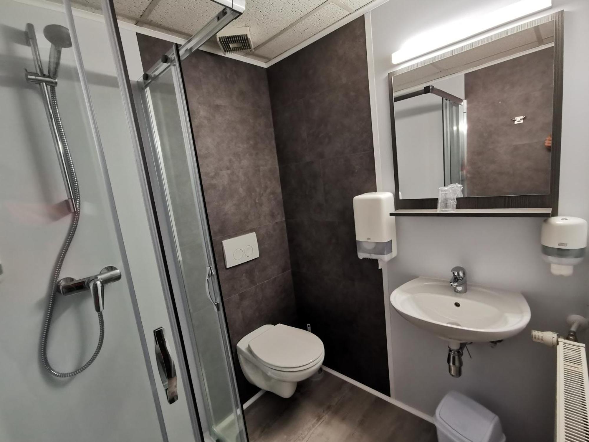 Chez Phil Otel Robertville Oda fotoğraf