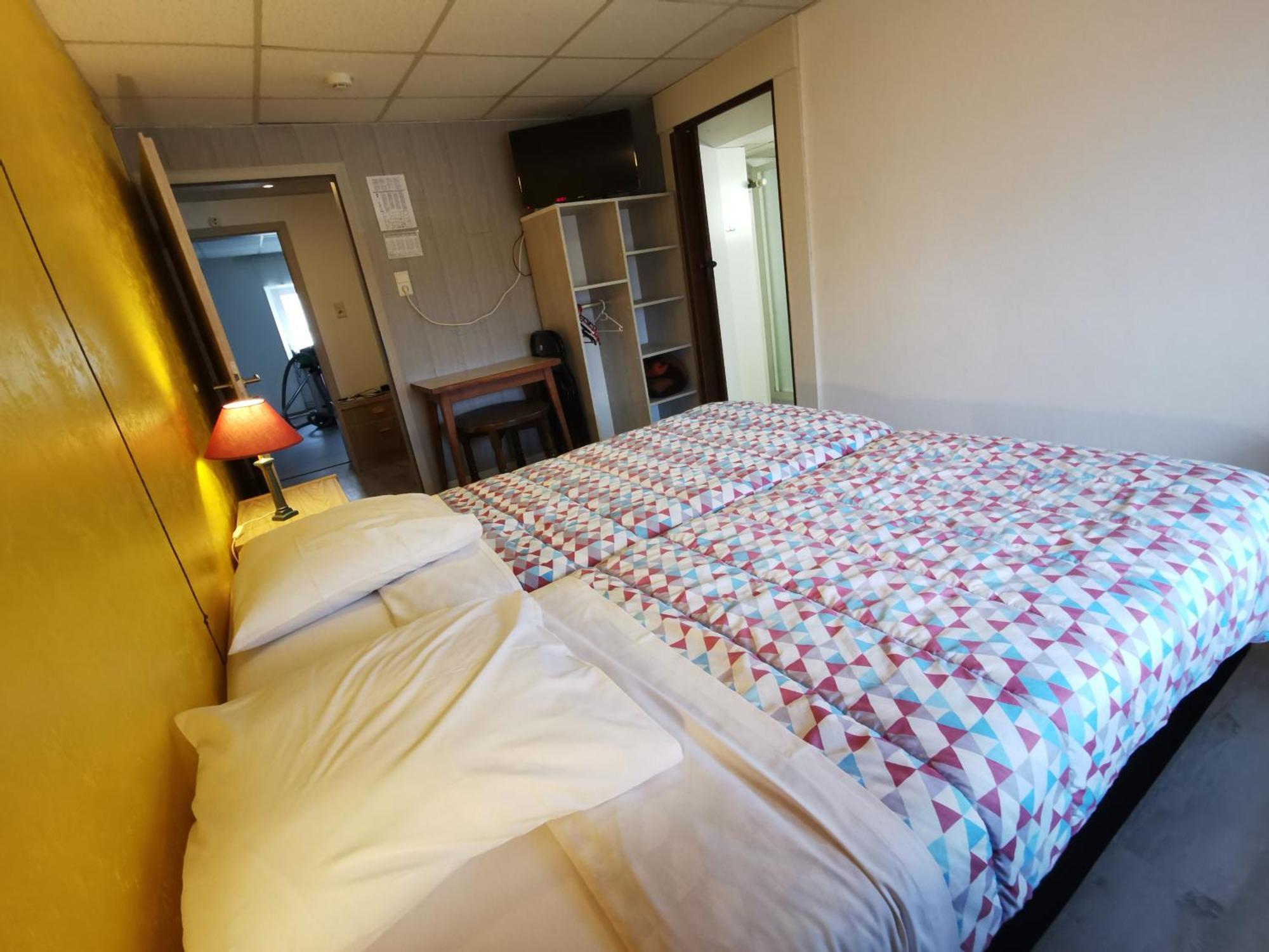 Chez Phil Otel Robertville Oda fotoğraf